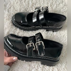 BUCKLE STRAP OXFORD FLATS -Black